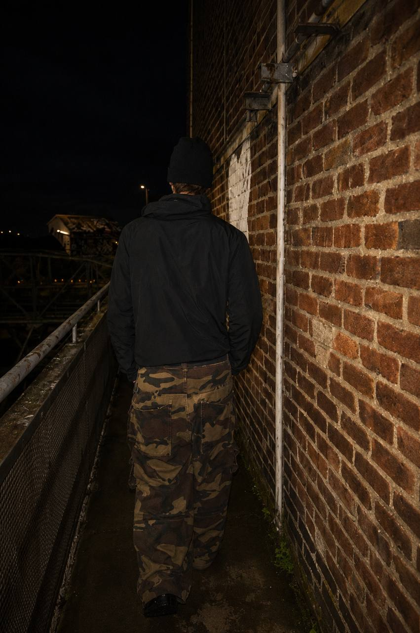 Camouflage Cargo Pants look 2